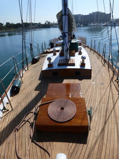 Jada wooden yawl sailboat